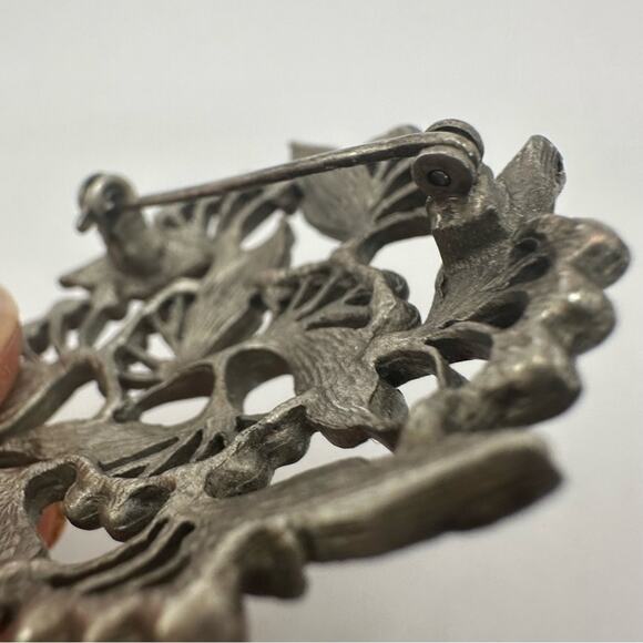 VINTAGE Brooch, Vintage Christmas Brooch, Christmas Brooch, Holly and Berry 7717 - Picture 7 of 10